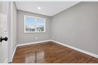 27 Claire Lane, Sayville, NY 11782 - Photo 10