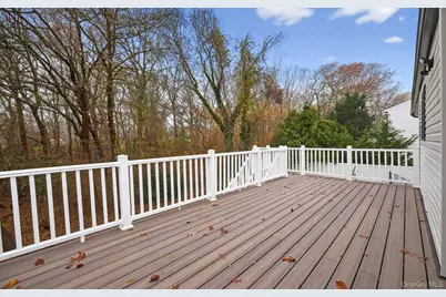 27 Claire Lane, Sayville, NY 11782 - Photo 20