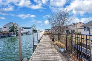 38 Berger Ave, Amityville, NY 11701 - Photo 10