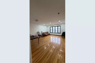 60 Saint Johns Avenue, Valley Stream, NY 11580 - Photo 20