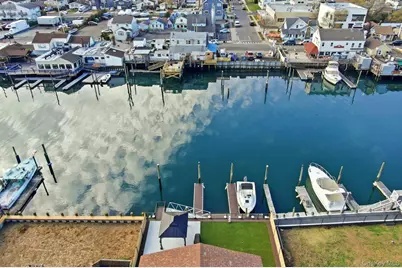 766 Guy Lombardo Avenue, Freeport, NY 11520 - Photo 40