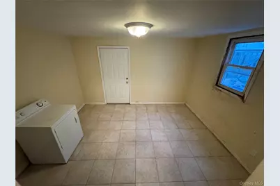 142-06 116th Avenue, Jamaica, NY 11436 - Photo 16