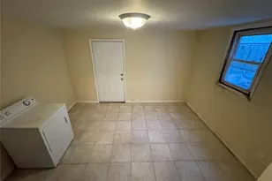 142-06 116th Ave, Jamaica, NY 11436 - Photo 16