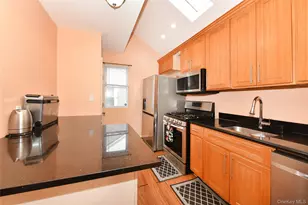 113 Stewart Ave, Hempstead, NY 11550 - Photo 6