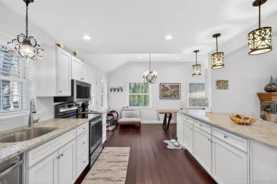 550 Beach Road, Mahopac, NY 10541 - Photo 12