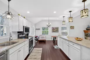 550 Beach Rd, Mahopac, NY 10541 - Photo 12