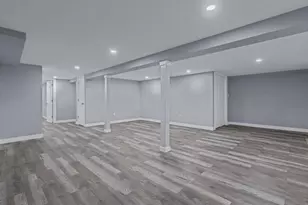 3167 Morgan Dr, Wantagh, NY 11793 - Photo 18