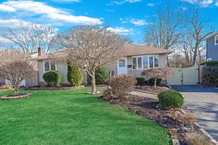 3167 Morgan Dr, Wantagh, NY 11793 - Photo 2