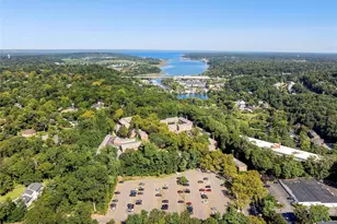 44 Edwards St, Roslyn Heights, NY 11577 - Photo 16