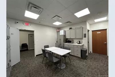 5 Sunrise Plaza #Suite 207, Valley Stream, NY 11580 - Photo 4