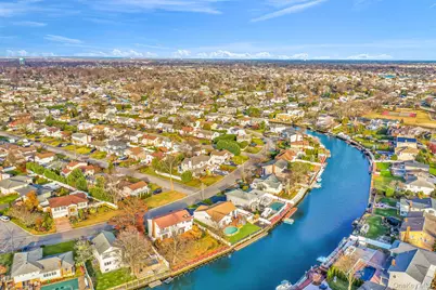 266 Bayview Avenue, Massapequa, NY 11758 - Photo 46