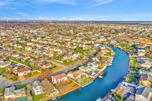 266 Bayview Ave, Massapequa, NY 11758 - Photo 46