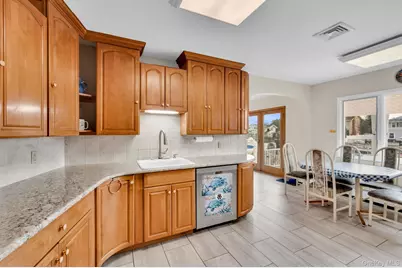 266 Bayview Avenue, Massapequa, NY 11758 - Photo 6