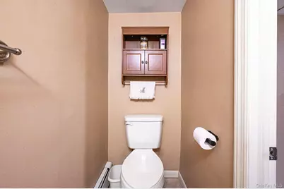 266 Bayview Avenue, Massapequa, NY 11758 - Photo 32