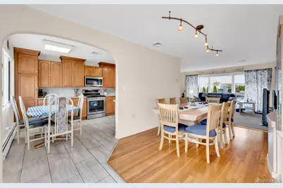 266 Bayview Avenue, Massapequa, NY 11758 - Photo 8