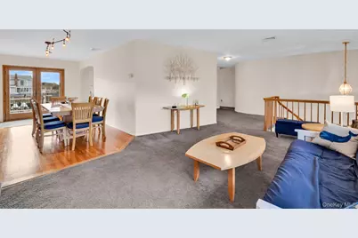 266 Bayview Avenue, Massapequa, NY 11758 - Photo 10