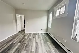 7 Franklin St, Poughkeepsie, NY 12601 - Photo 2