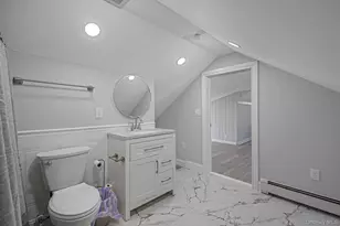 37 Orchard St, Merrick, NY 11566 - Photo 32