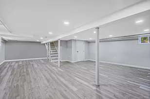 37 Orchard St, Merrick, NY 11566 - Photo 38