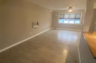 415 West Dr, Copiague, NY 11726 - Photo 8