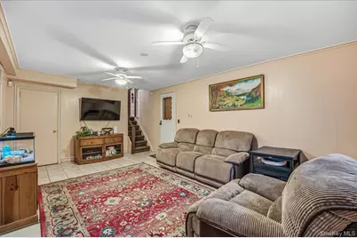 816 Pepperidge Road, Westbury, NY 11590 - Photo 8