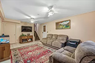 816 Pepperidge Rd, Westbury, NY 11590 - Photo 8