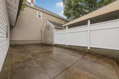 9006 107th Avenue, Ozone Park, NY 11417 - Photo 12