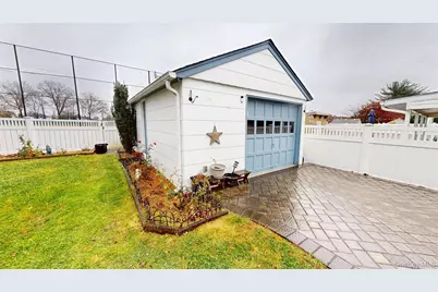 120 Barrymore Boulevard, Franklin Square, NY 11010 - Photo 32