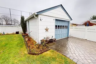 120 Barrymore Blvd, Franklin Square, NY 11010 - Photo 32
