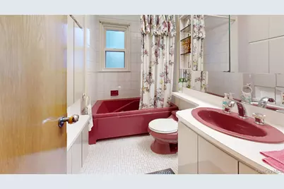 120 Barrymore Boulevard, Franklin Square, NY 11010 - Photo 30