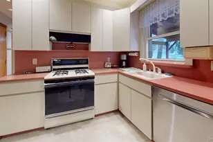 120 Barrymore Blvd, Franklin Square, NY 11010 - Photo 6