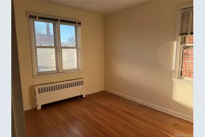 512 Minnieford Avenue, Bronx, NY 10464 - Photo 12