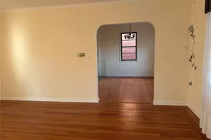 512 Minnieford Ave, Bronx, NY 10464 - Photo 8