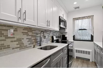 127 Fifteenth Street #E2, Garden City, NY 11530 - Photo 10