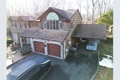 35 Hastings Drive, Ridge, NY 11961 - Photo 2