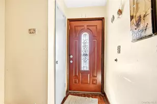 1007 E 215th St, Bronx, NY 10469 - Photo 6