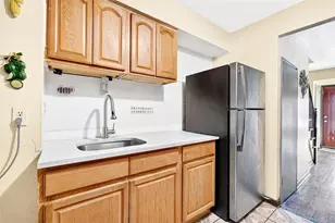 1007 E 215th St, Bronx, NY 10469 - Photo 10
