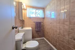 373 Magnolia Dr, Selden, NY 11784 - Photo 12