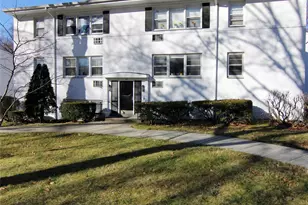 39 Avon Cir, Rye Brook, NY 10573 - Photo 2