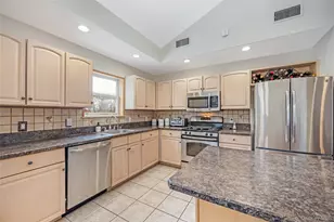 1291 Boston Ave, Bay Shore, NY 11706 - Photo 14