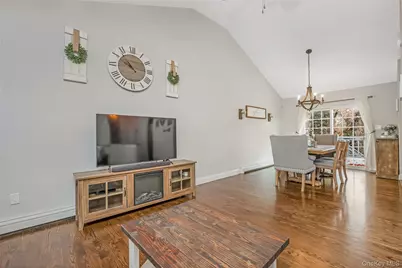 1291 Boston Avenue, Bay Shore, NY 11706 - Photo 10