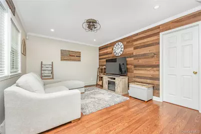 1291 Boston Avenue, Bay Shore, NY 11706 - Photo 4