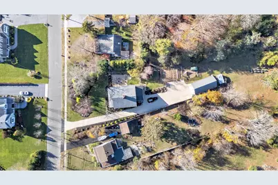 17 Maple Avenue, East Moriches, NY 11940 - Photo 8