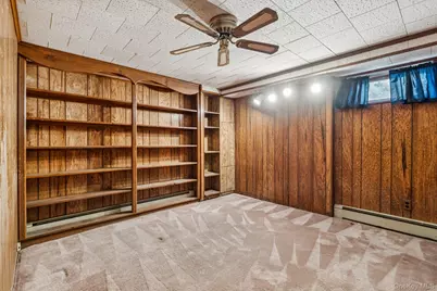 6 Silver Avenue, Huntington Station, NY 11746 - Photo 20