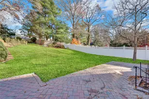 171 School St, Oyster Bay, NY 11771 - Photo 28