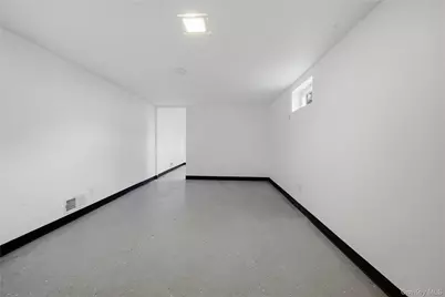 26 Wilshire Drive, North Babylon, NY 11703 - Photo 16