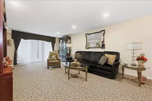 99 S Park Ave, Rockville Centre, NY 11570 - Photo 6