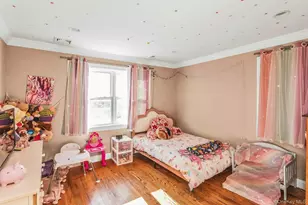 4 Laurette Ln, Freeport, NY 11520 - Photo 24