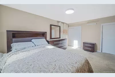 897 Washington Avenue, Westbury, NY 11590 - Photo 22