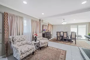 897 Washington Ave, Westbury, NY 11590 - Photo 8